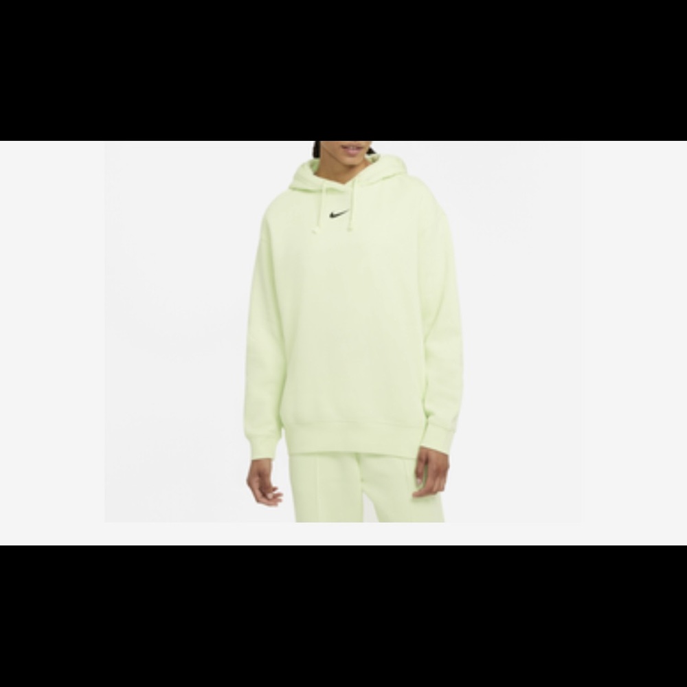 Nike Women’s Essentials Fleece Hoodie (Large). NWT